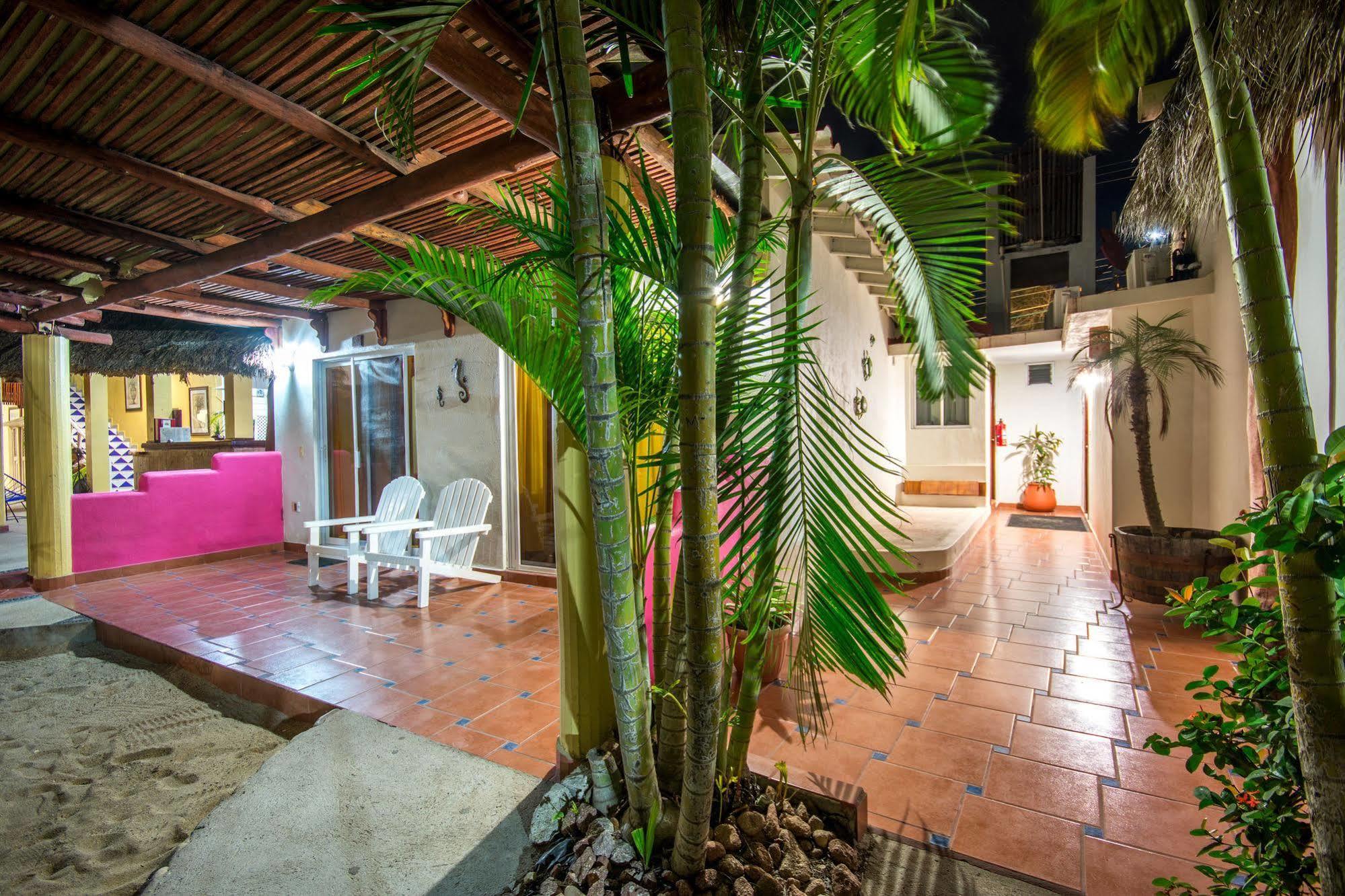 Hotel Meson De Mita Пунта Мита Екстериор снимка